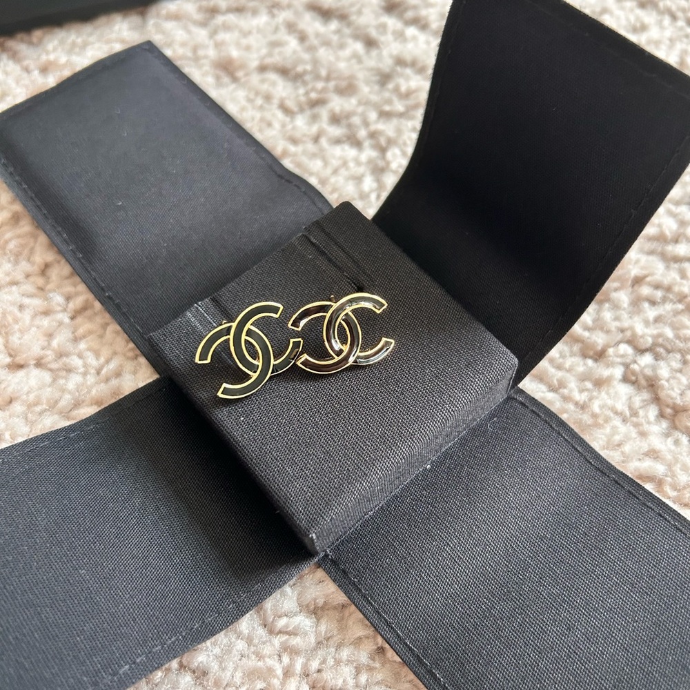 Chanel logo fashion Earrings